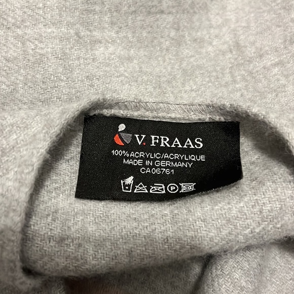 V. FRAAS Women’s Evening Shawl - Picture 4 of 4